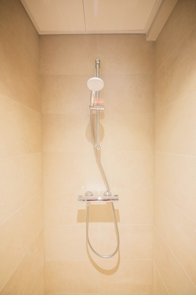 KS71W- Serviced Studio PH Apartment +B photo 3