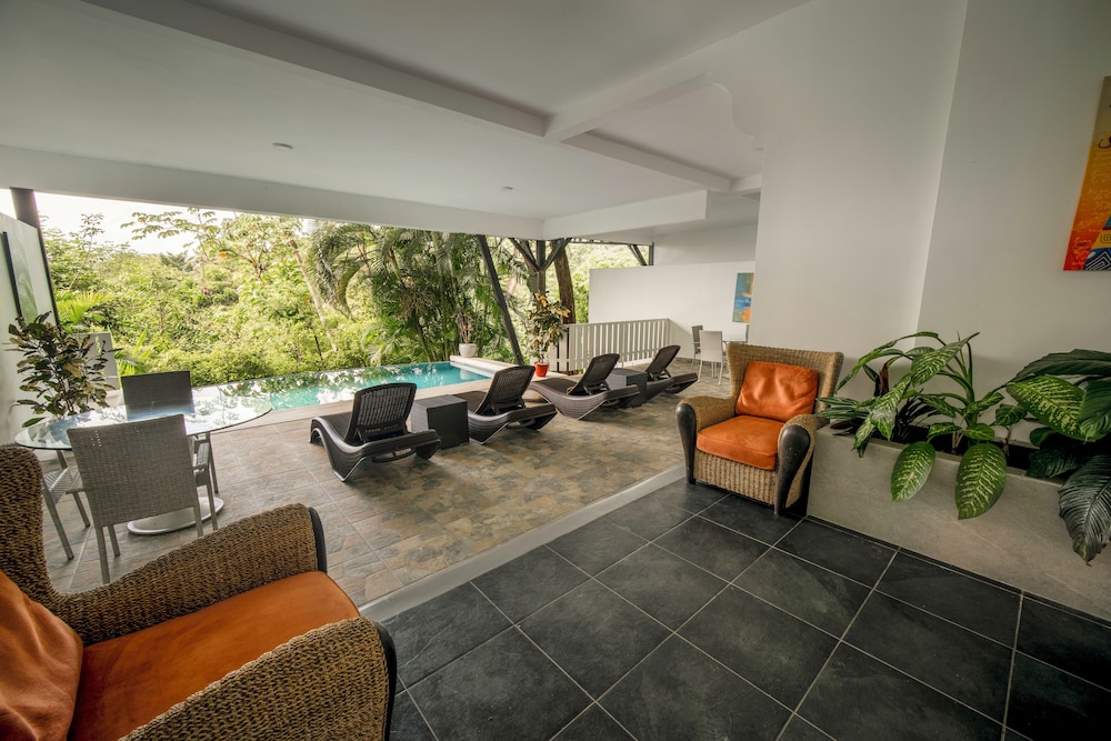 2 Bedroom Suite with Private Pool - Photo 6
