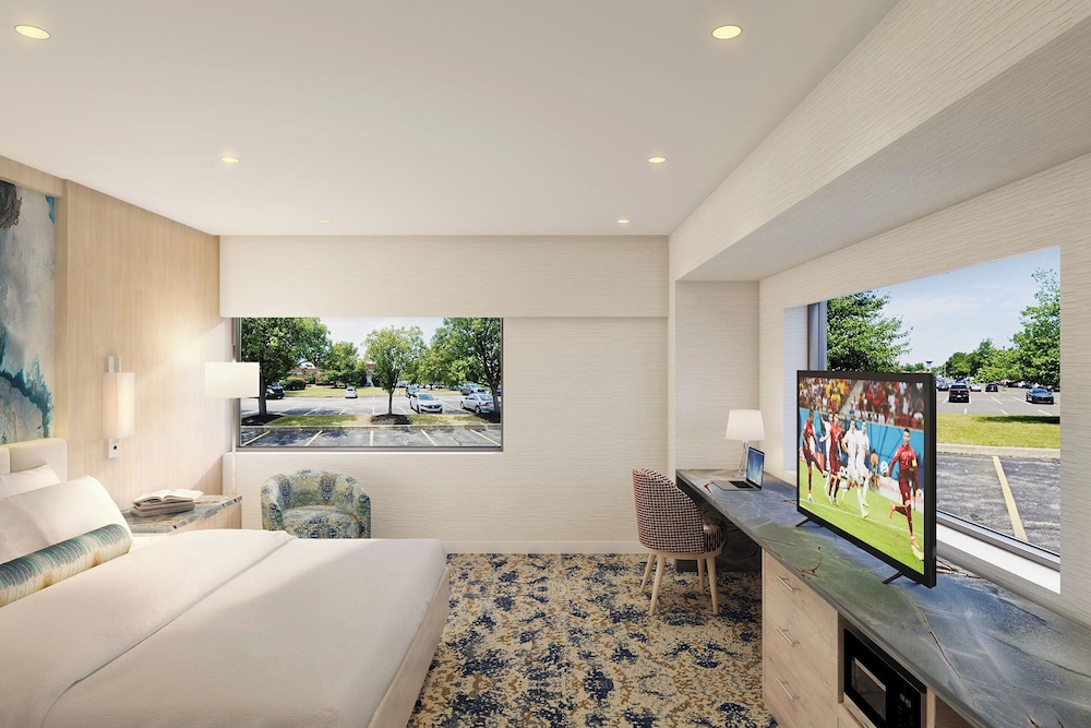 Deluxe Room, 1 King Bed, Hearing Accessible, Non Smoking