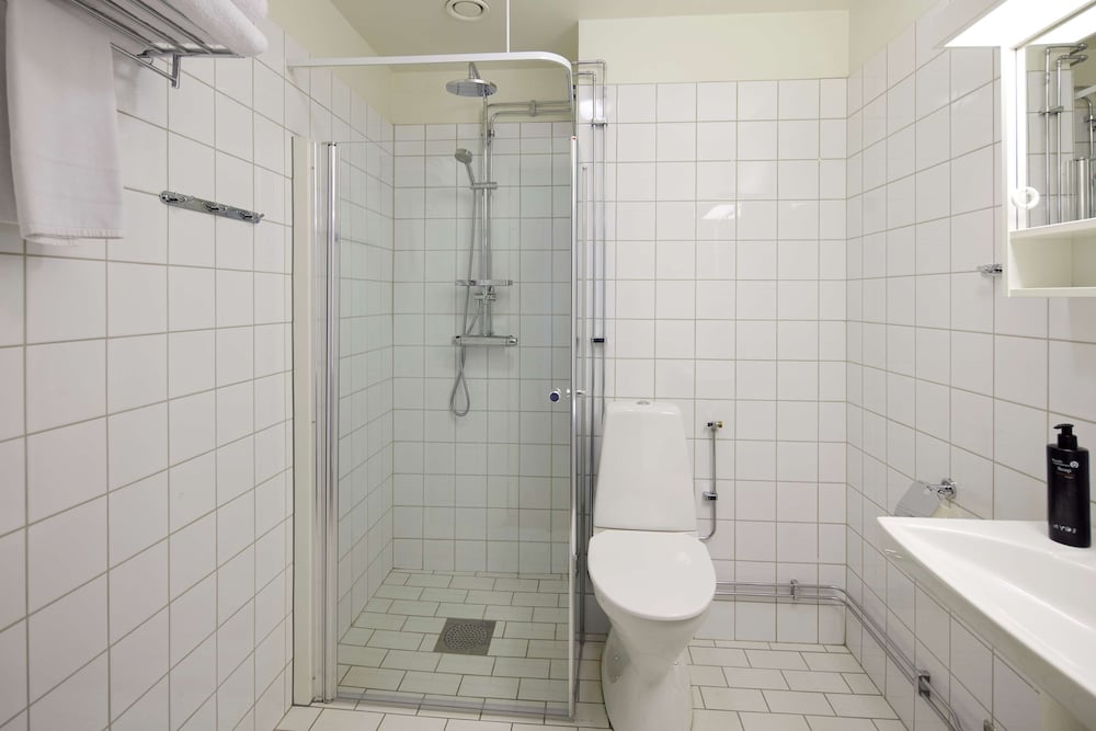 Standard Apartment, Multiple Beds, Non Smoking, Kitchen - Photo 8