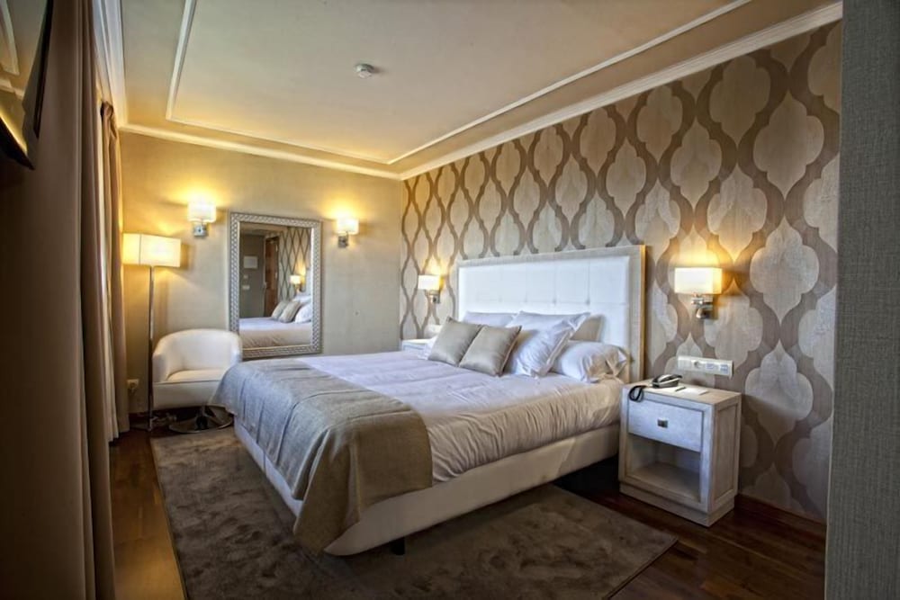 Double Room - Photo 2