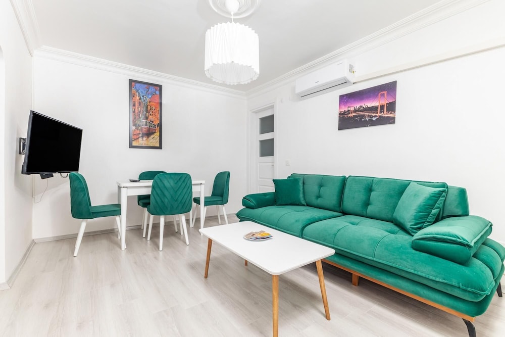 Apartment photo 1
