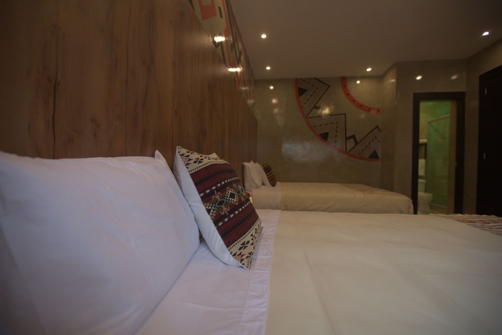 Twin Room - Photo 2