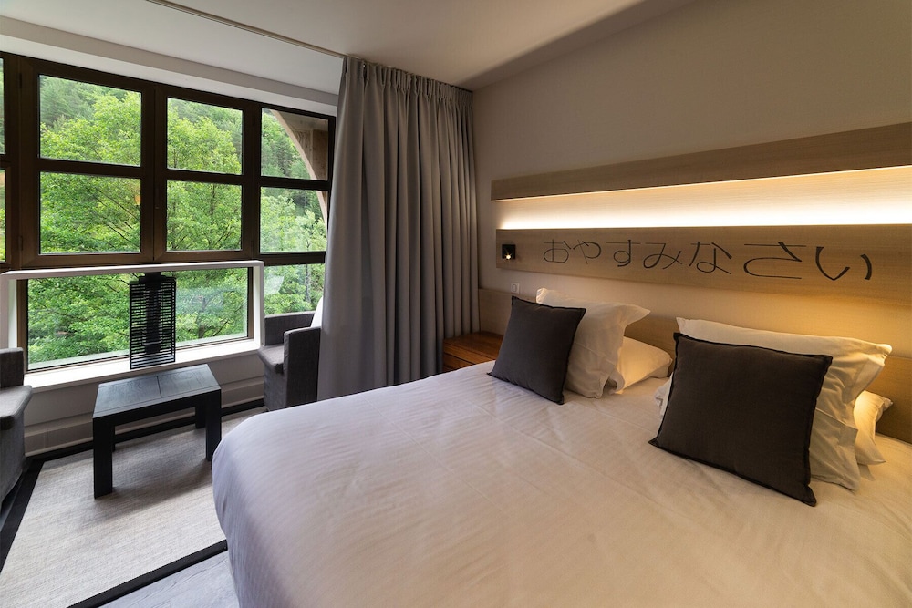 Signature Room, River View photo 1