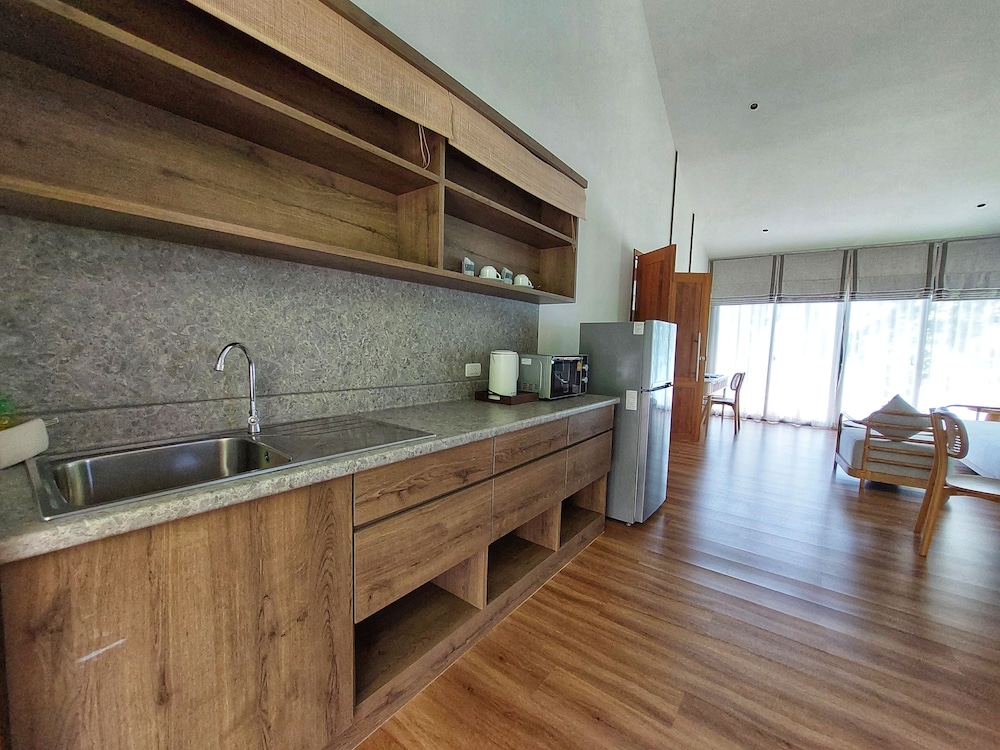 Villa, Beachfront - 1 Person - Photo 3
