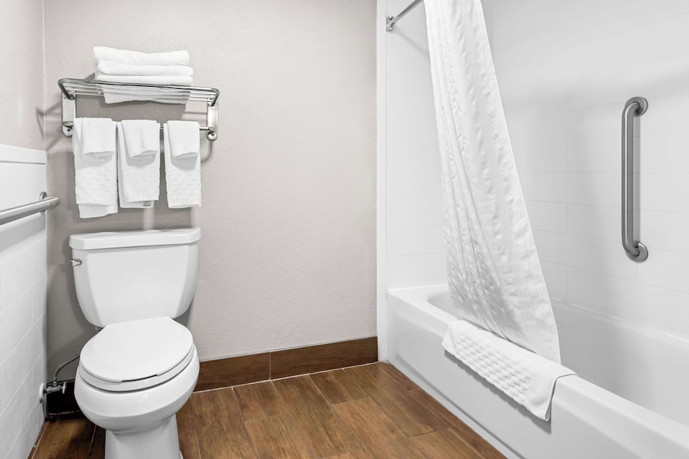 Suite, 1 King Bed, Smoking, Refrigerator & Microwave photo 2