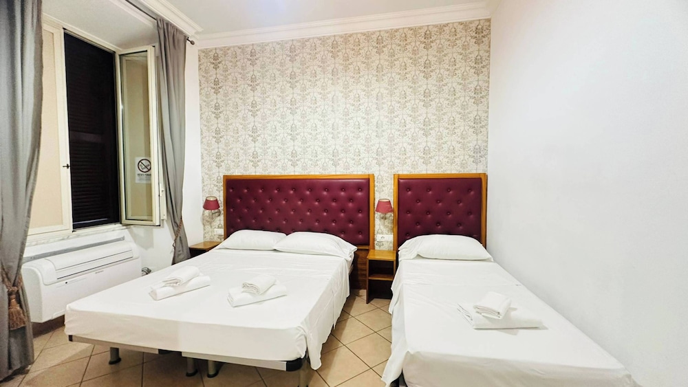 Deluxe Quadruple Room photo 3