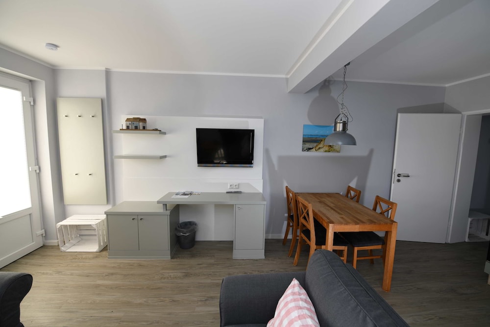 Apartment photo 3