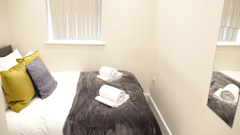 Deluxe Double Room (Room 5)