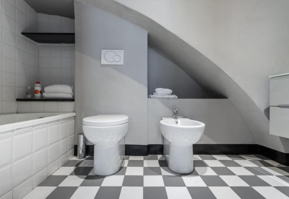 Family Apartment, Multiple Beds (Acquario Genova12 300mt From Sea) photo 3