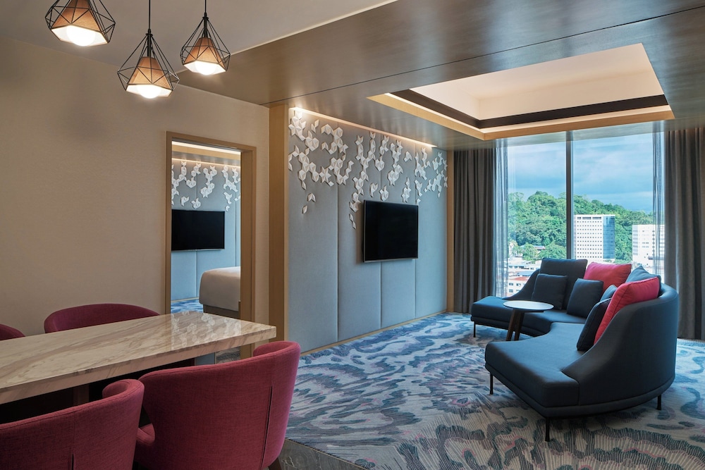 Club Suite, 1 Bedroom, Non Smoking, City View - Photo 4