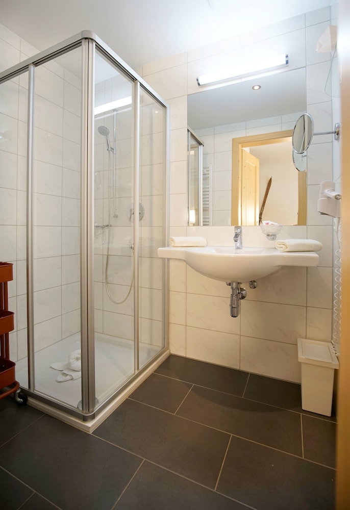 Standard Double Room, 1 Bedroom, Balcony, Mountain View (Edelweiss) photo 2