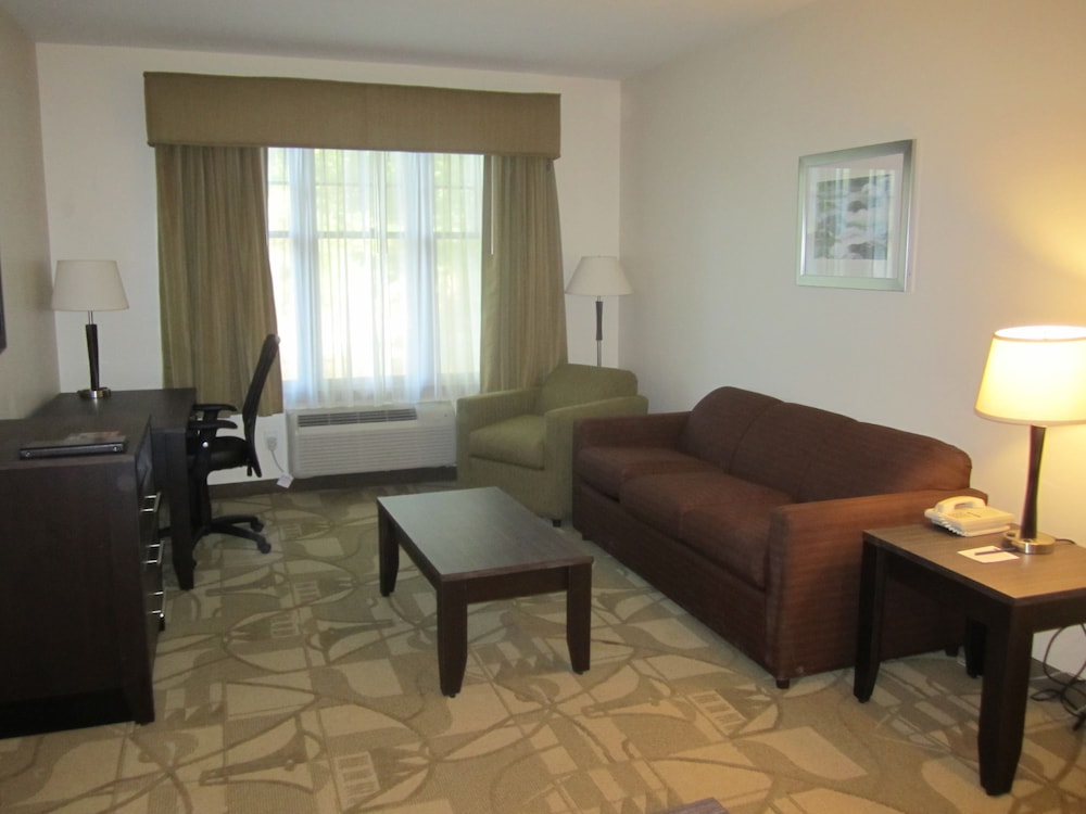 Standard Room, 2 Queen Beds, Non Smoking, Refrigerator & Microwave - Photo 3