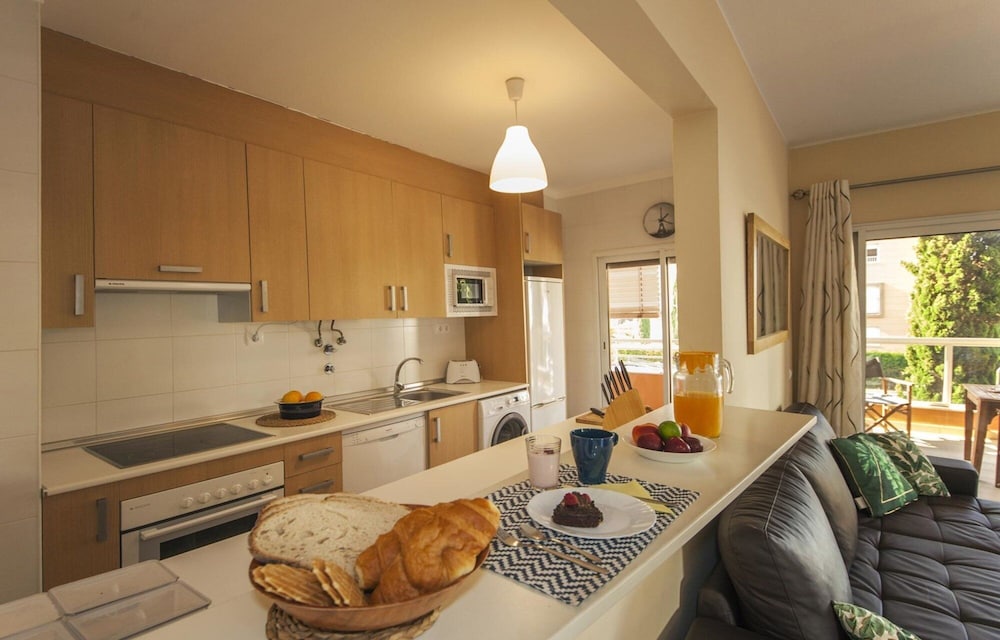 B02 - Fantastic Apartment With Pool Almost on the Sandy Beach, Photo 8