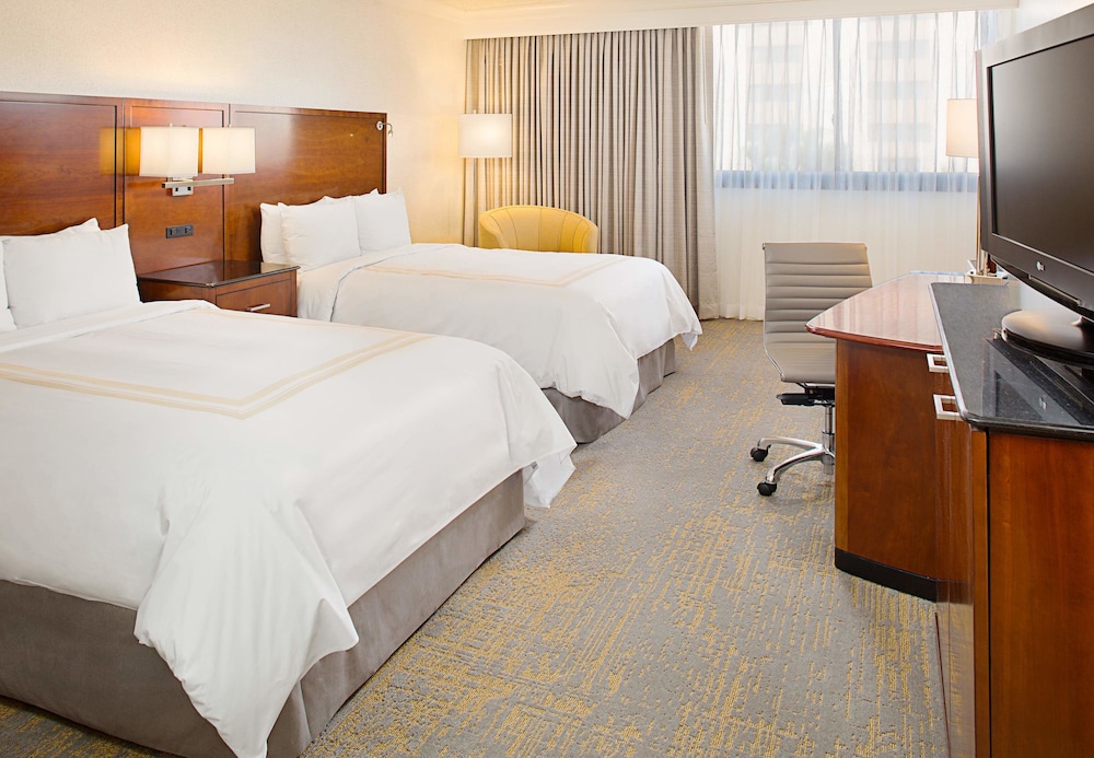 Room, 2 Double Beds (Concierge Lounge Access) - Photo 2
