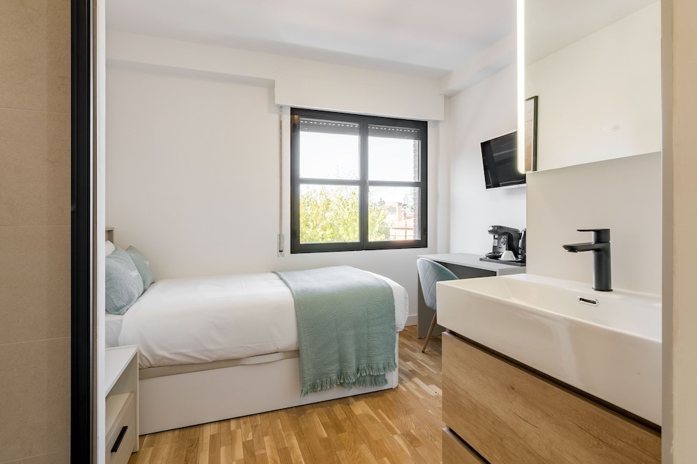 Classic Single Room