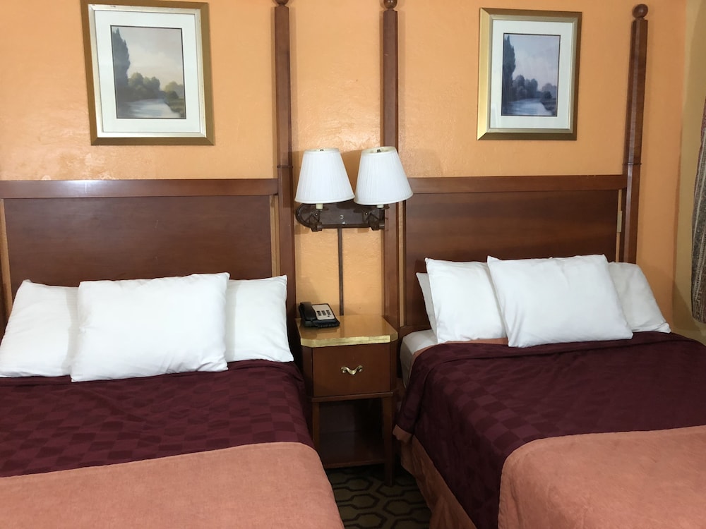 Standard Room, 2 Double Beds, Non Smoking - Photo 3