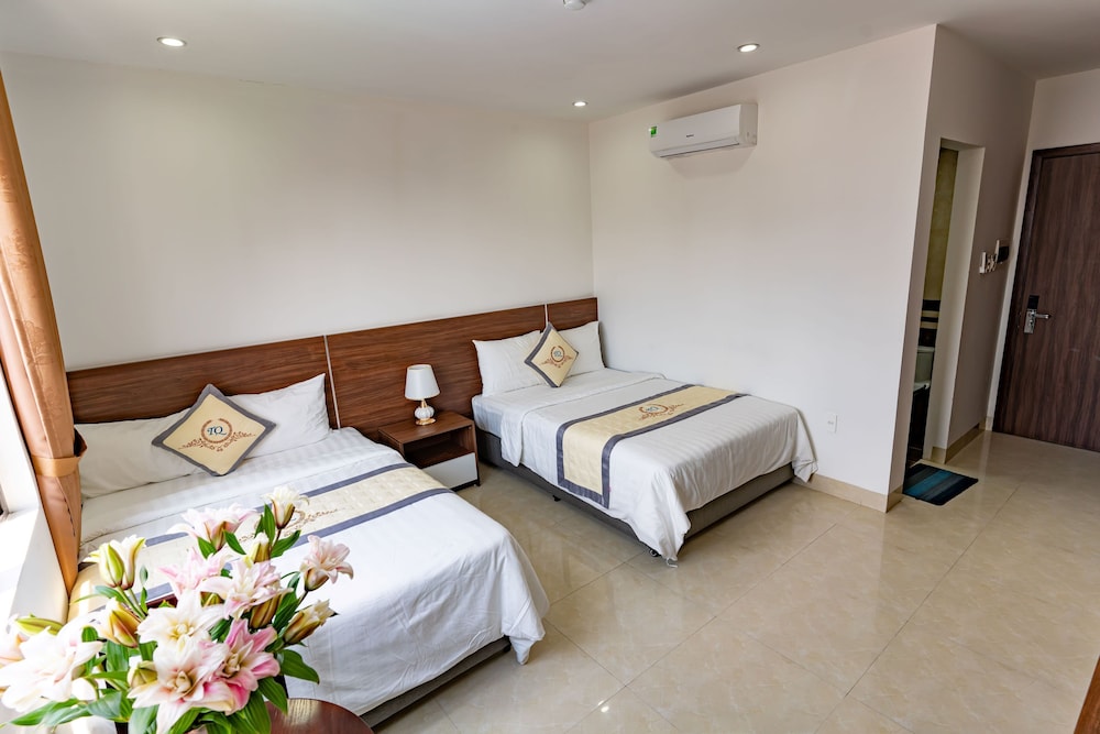 Superior Quadruple Room, City View photo 1