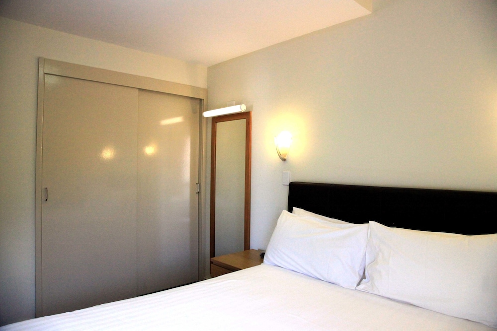 Two-Bedroom Family Apartment photo 3