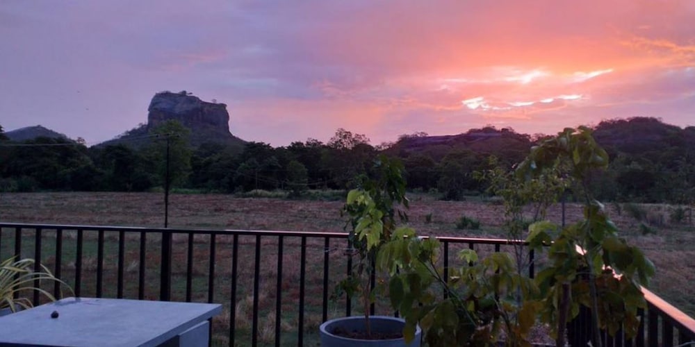 Standard Double Room with Mountain View (Non- AC)