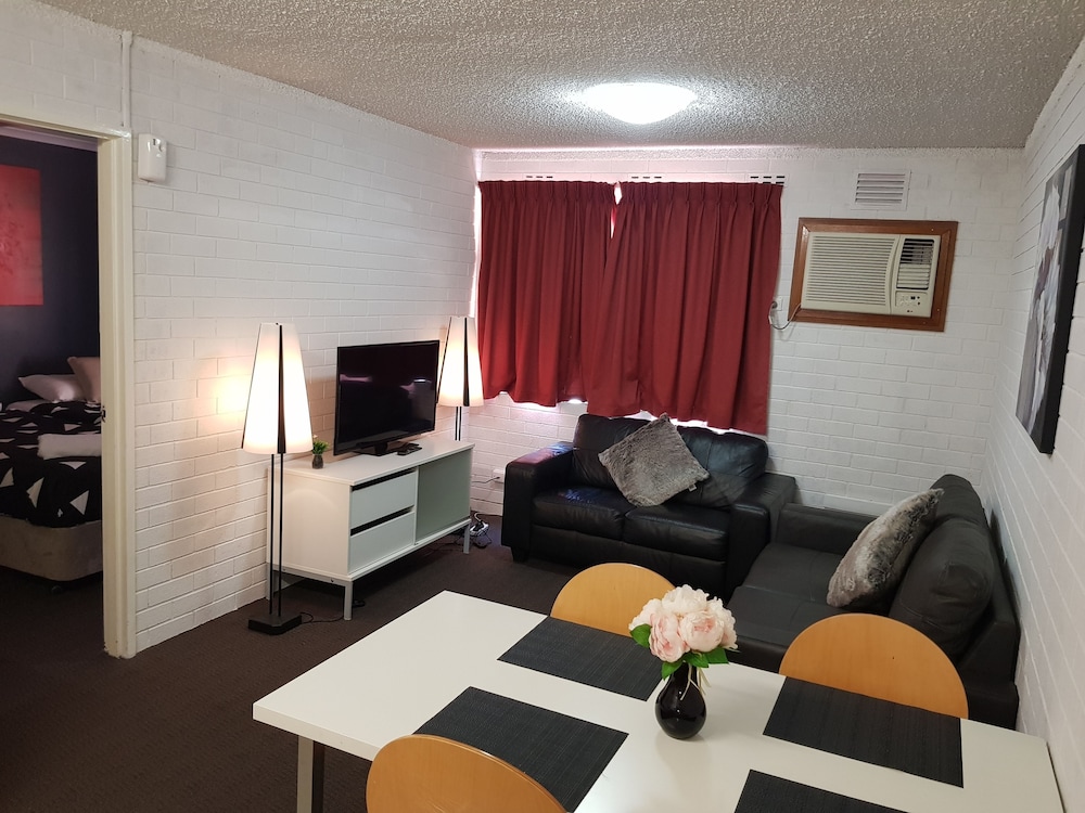 One Bedroom Apartment Twin Bed