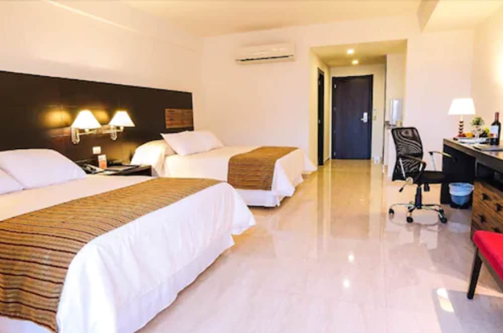 Double Room, 2 Double Beds, Garden View