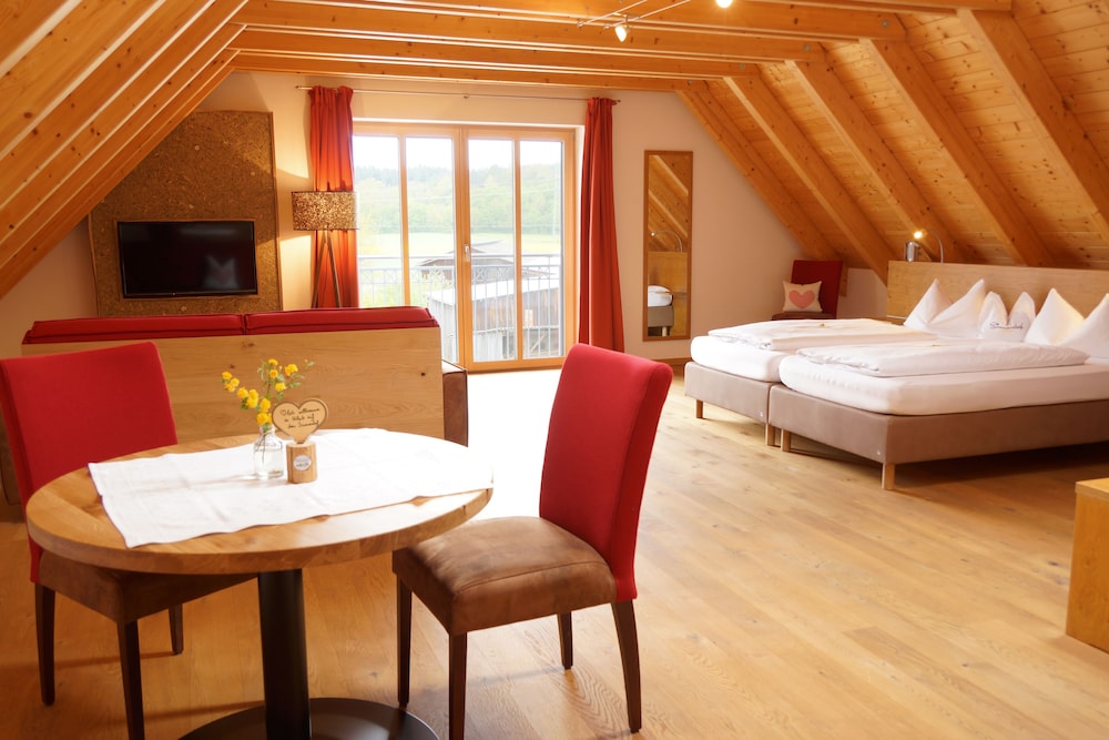 Double Room (Abendsonne)