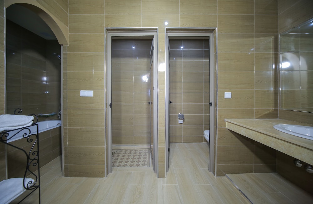 Deluxe Twin Room, Non Smoking photo 3