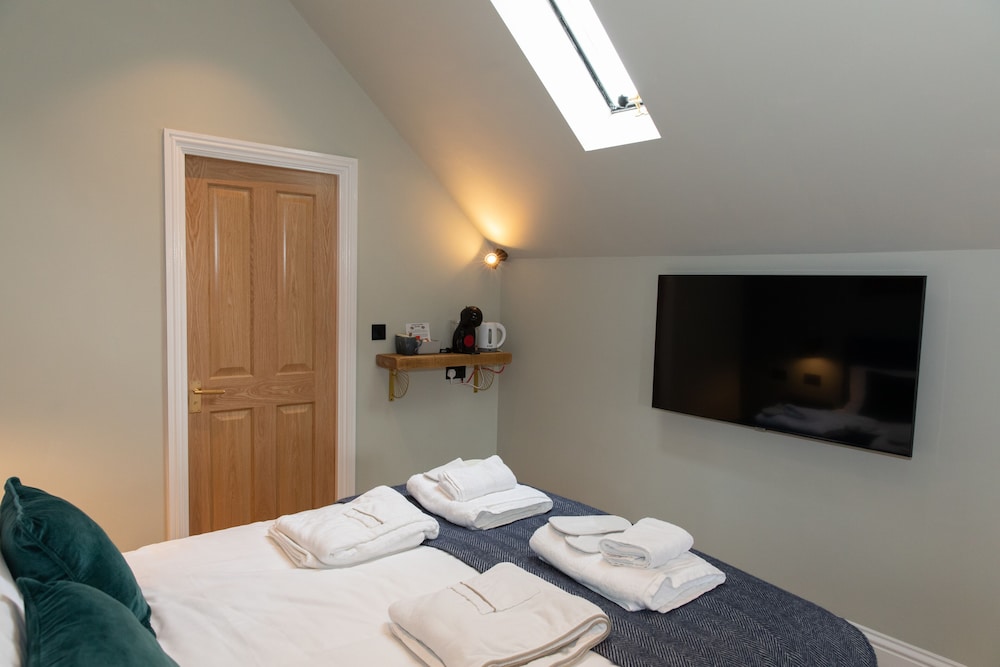Double Room, Ensuite, Garden View (King) - Photo 6