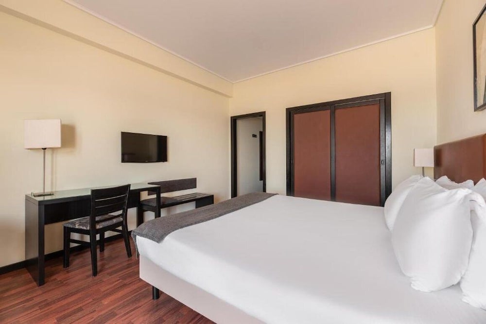 Deluxe Double Room, City View - Photo 1