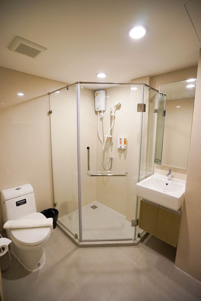 Deluxe Room with window - Building 1 photo 2
