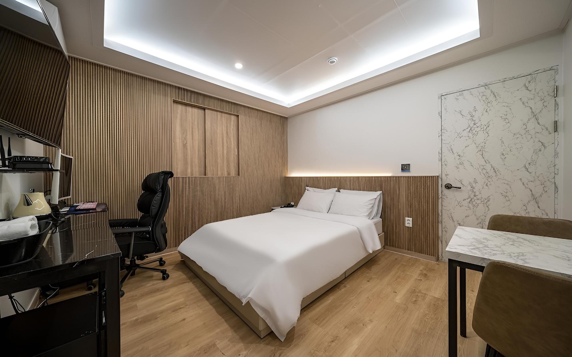 Room (Standard (Netflix Disney+ TVING etc 5) photo 3