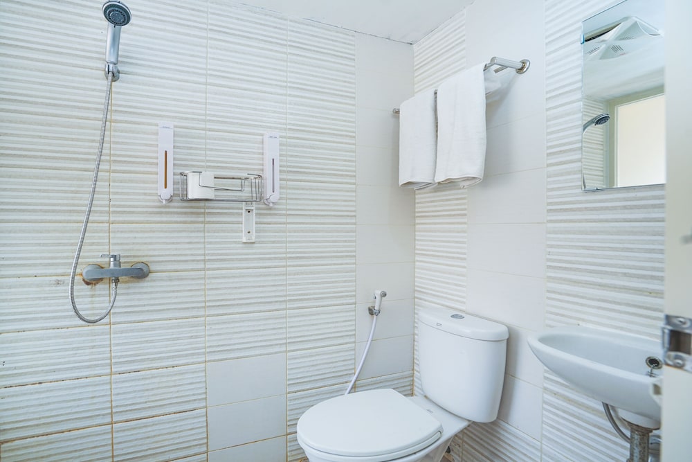 Standard Double Room - Photo 19