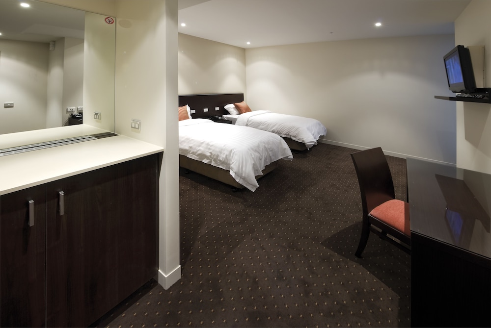 Superior Twin Room (No View) - Photo 2