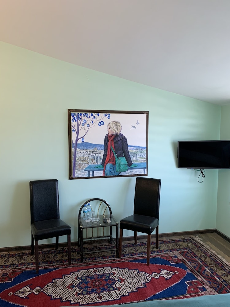 Deluxe Room - Photo 13