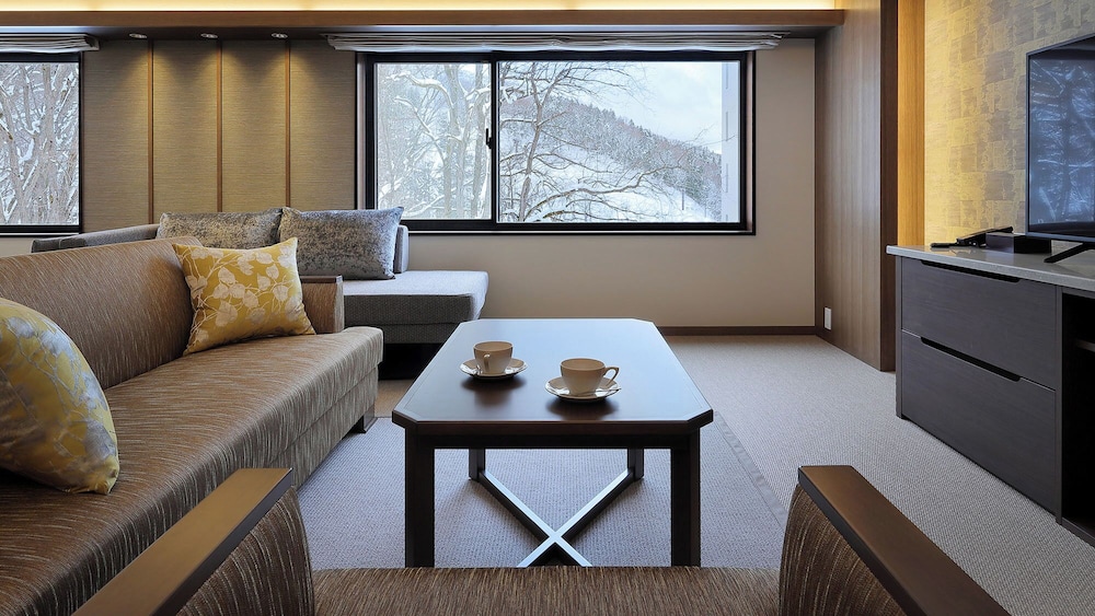 Luxury Suite photo 3