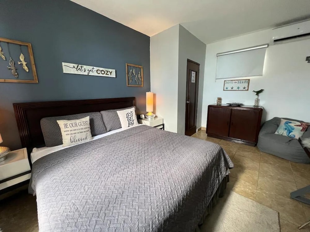 Club Single Room