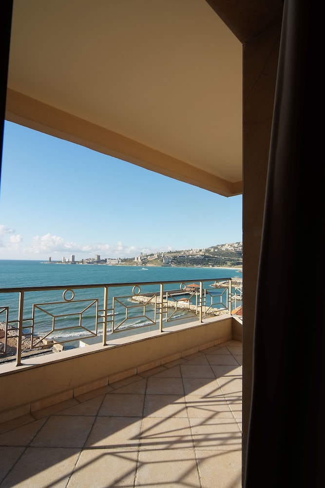 Executive Suite, Sea View - Photo 4