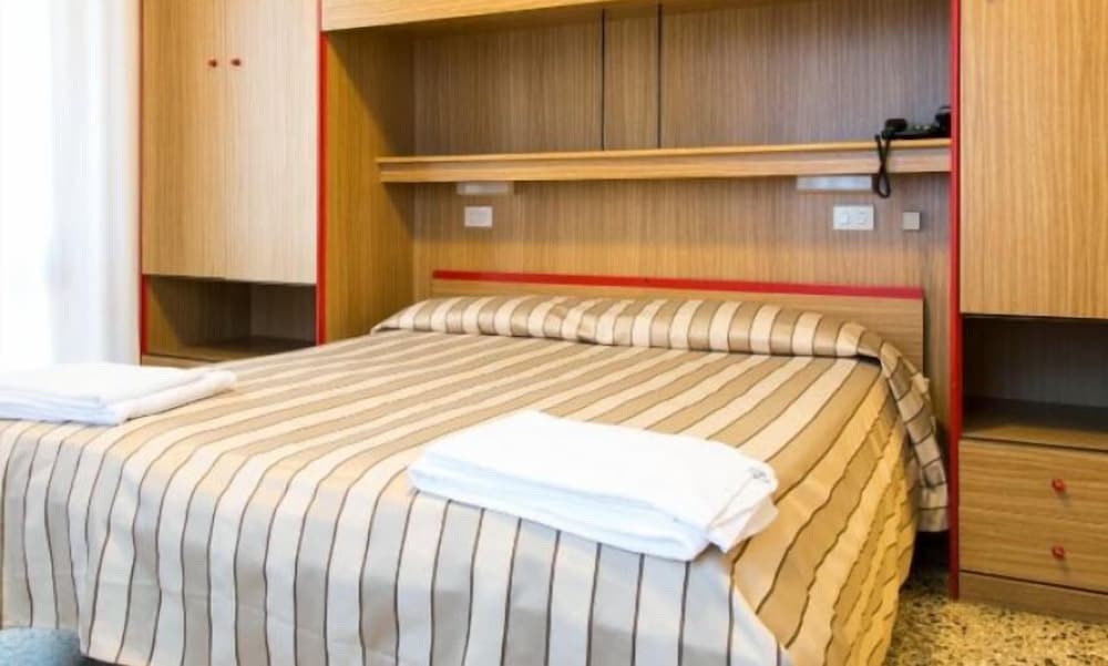 Double or Twin Room photo 1