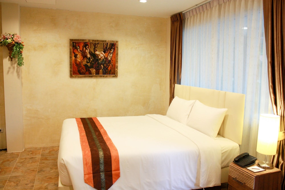 Superior Double or Twin Room, 1 Bedroom, Courtyard Area photo 3