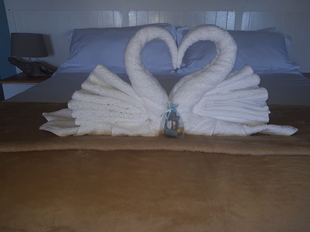 Honeymoon Room, Partial Sea View photo 3