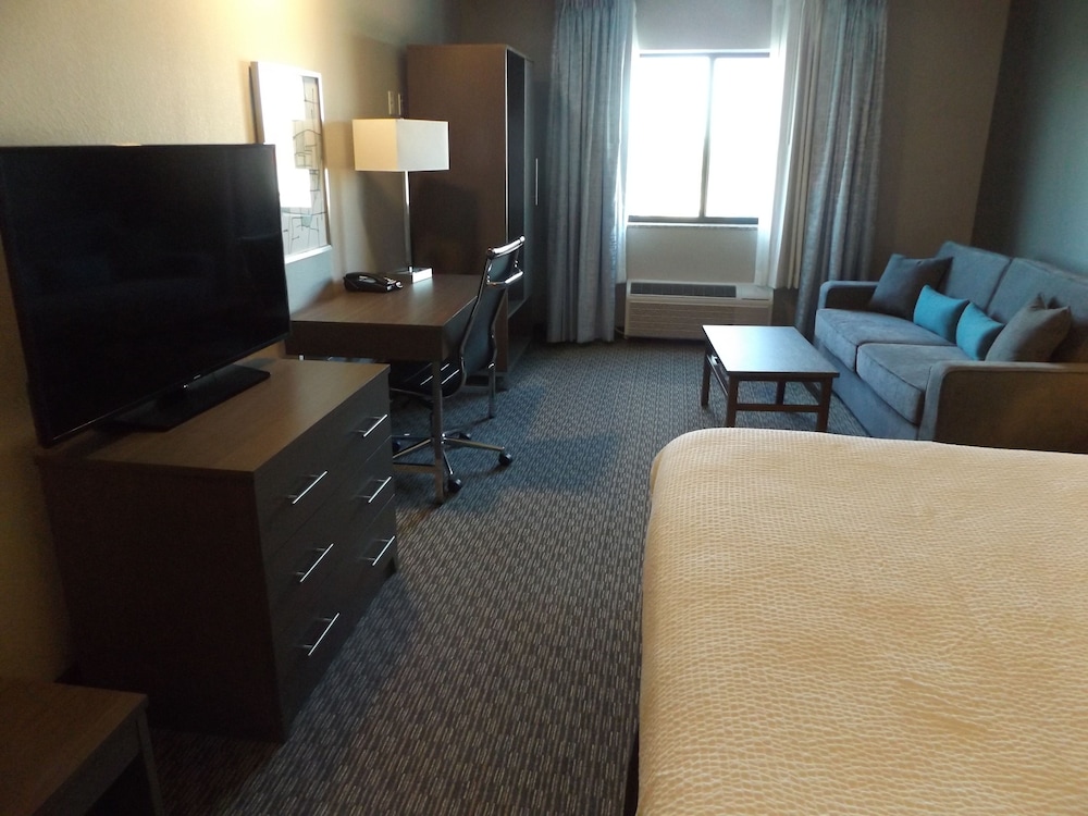 Deluxe Room, 1 King Bed (Deluxe 1 King Bed, Sofa bed, Non-Smok) photo 2