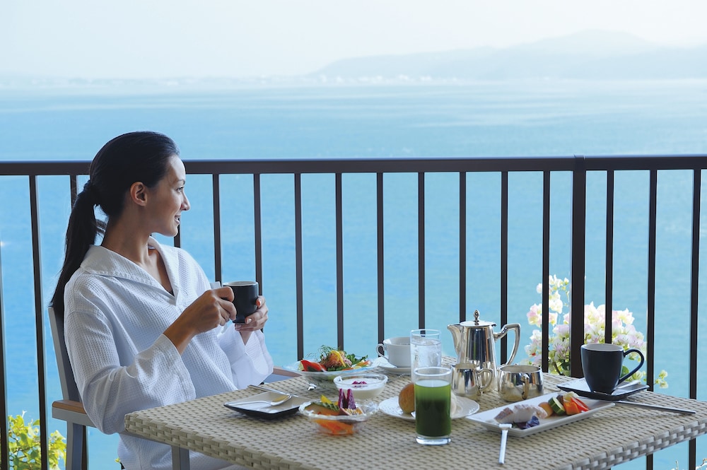 Club Deluxe with Ocean View, with Club Service, Non Smoking - Adult Only 13 or over - Photo 1
