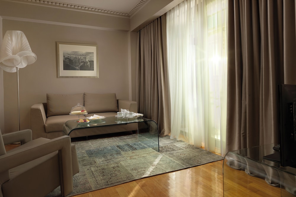 Athenian Acropolis View Suite (king or twin beds) thumbnail 5
