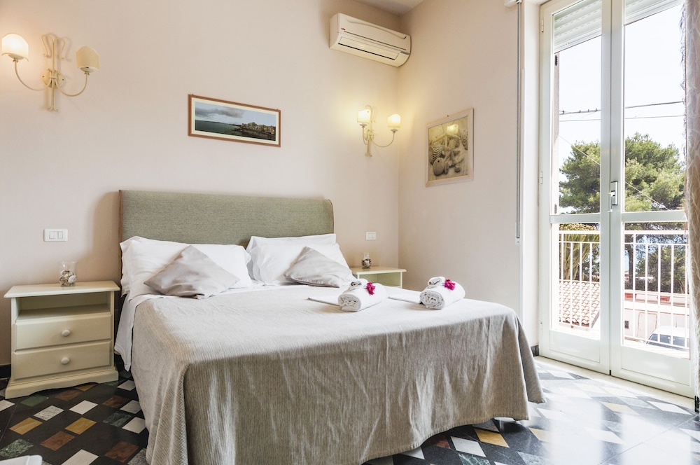 Premium Apartment, 1 Bedroom, Balcony photo 2