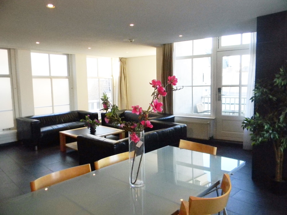 Apartment, 4 Bedrooms, Balcony