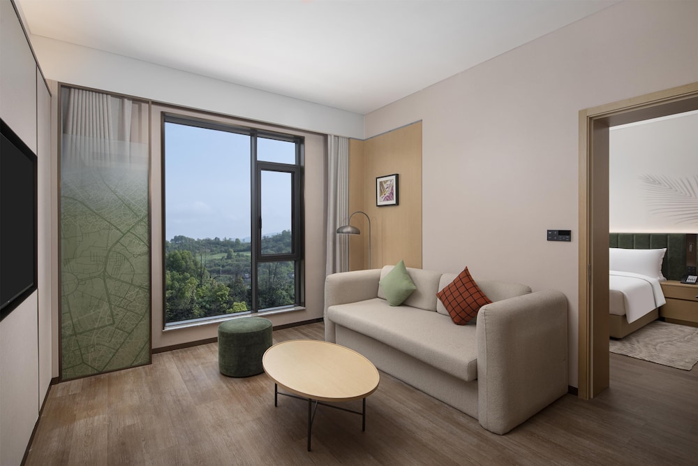 Deluxe Suite, 1 King Bed