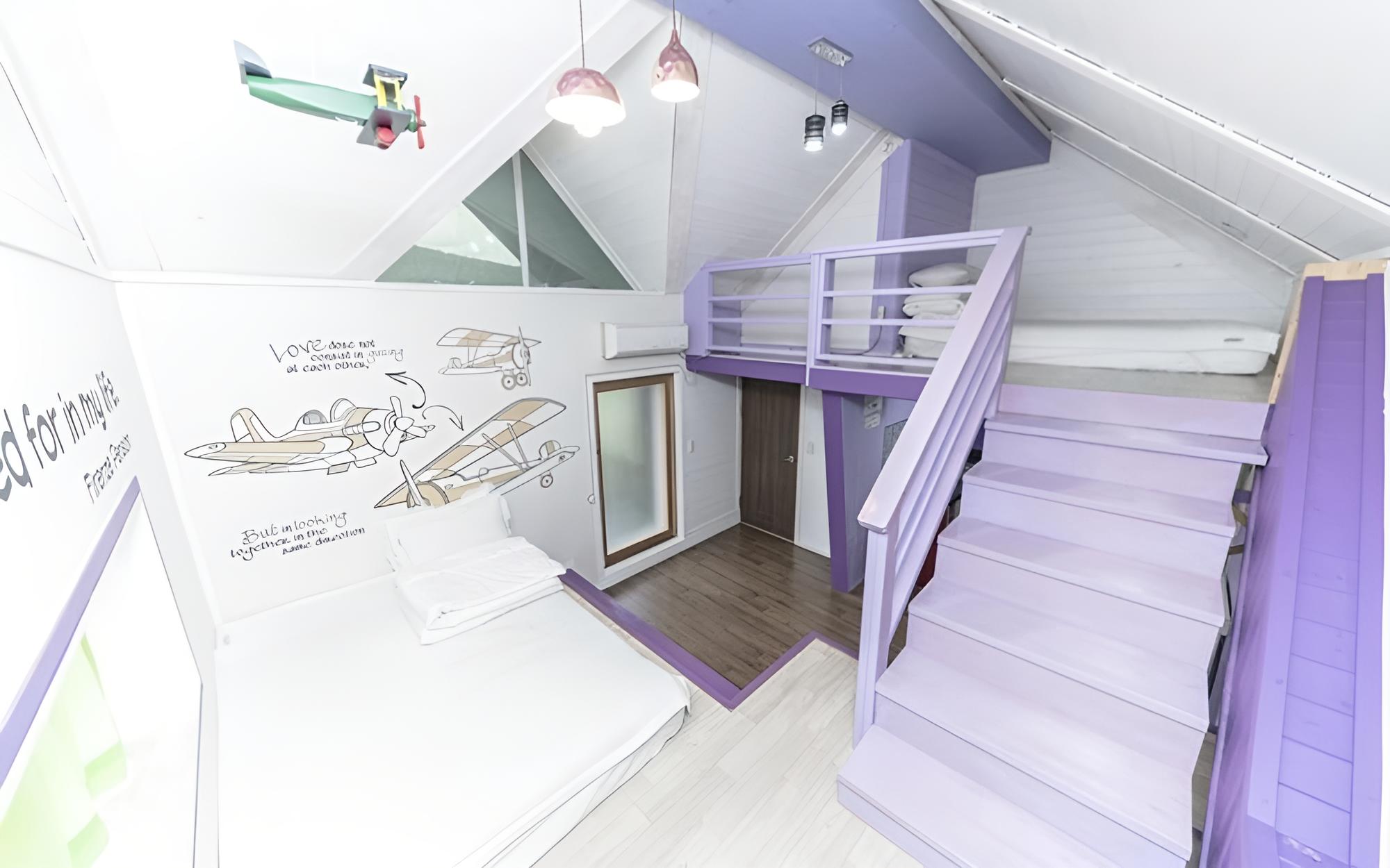 Room (Fontana (Duplex))