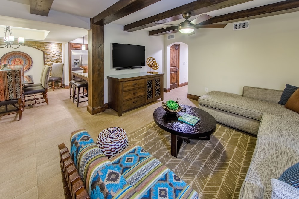 Signature Room, 2 Bedrooms, Non Smoking - Photo 11