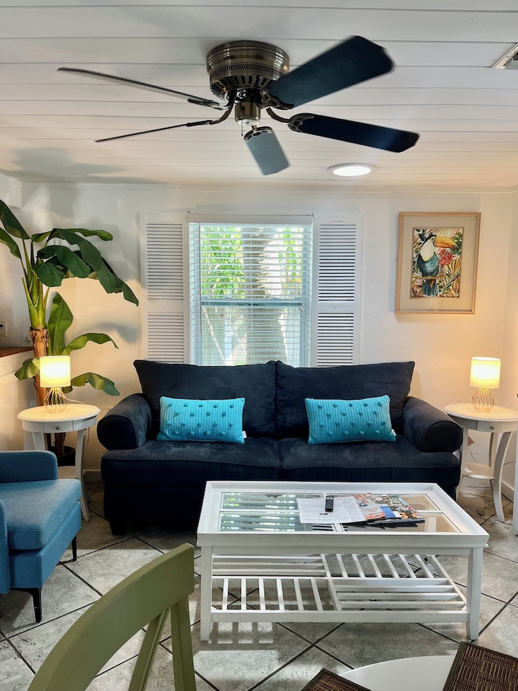 Cottage, Bay View (Bahama Breeze Room) photo 3